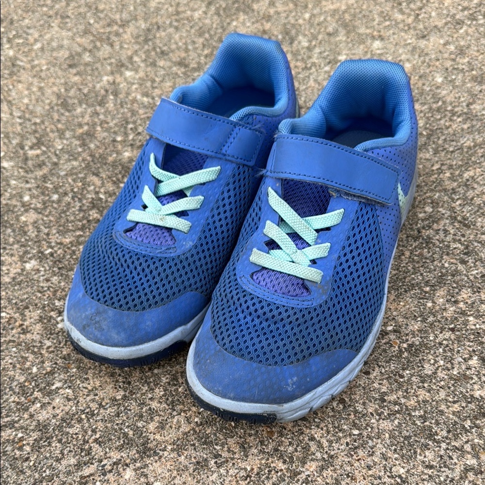Nike Kids Blue Athletic Shoes